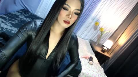 Snapshot of asmodeus_daughter chatting on 03.11.25 Margaux Miller online show from 03.11.25