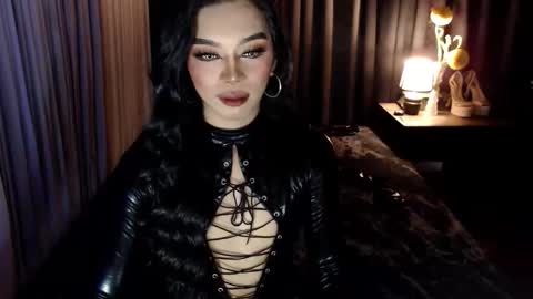 Margaux Miller online show from 09.30.25