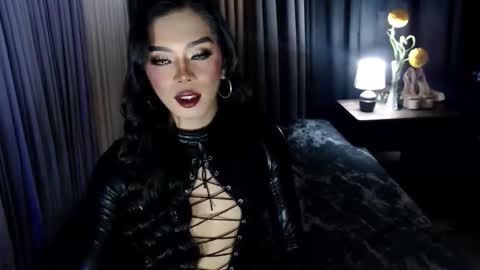 Snapshot of asmodeus_daughter chatting on 10.05.25 Margaux Miller online show from 10.05.25