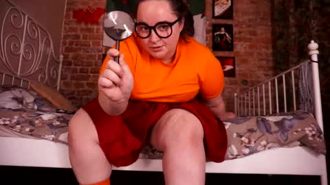 Snapshot of assgives chatting on 10.30.25 Eva online show from 10.30.25