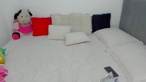 instagramsoofiaa giraldo online show from 01.25.25