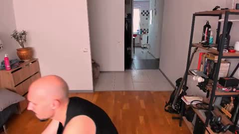 asshunter4k online show from 10.29.25