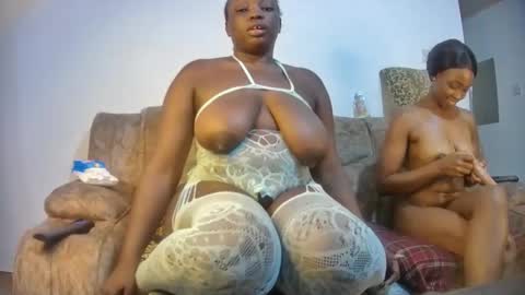 Snapshot of assybunny chatting on 10.23.25 assybunny online show from 10.23.25