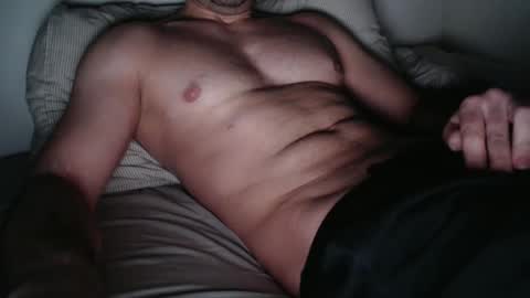 Snapshot of aston0 chatting on 01.12.25 Aston online show from 01.12.25