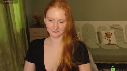 Snapshot of astoria_ross_ chatting on 05.18.26 Astoria online show from 05.18.26