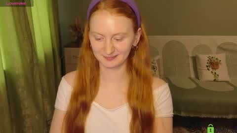 Snapshot of astoria_ross_ chatting on 05.21.26 Astoria online show from 05.21.26