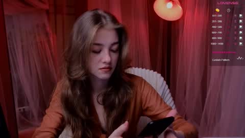 Snapshot of astramist chatting on 11.18.25 astramist online show from 11.18.25