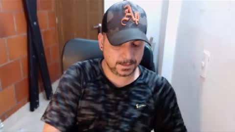 Snapshot of astton_nick chatting on 02.08.25 Nick Astton online show from 02.08.25