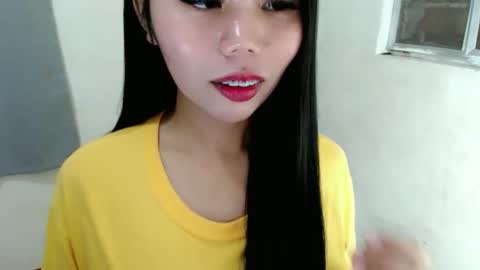 Snapshot of asuna_charming chatting on 12.21.25 asuna_charming online show from 12.21.25