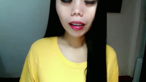 Snapshot of asuna_charming chatting on 12.22.25 asuna_charming online show from 12.22.25