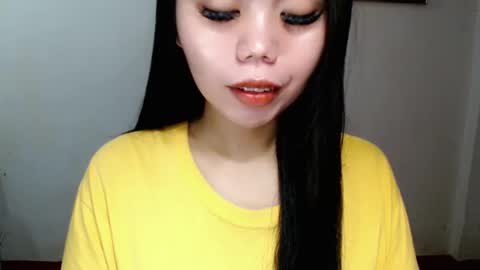 Snapshot of asuna_charming chatting on 02.05.26 asuna_charming online show from 02.05.26