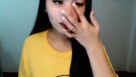 Snapshot of asuna_charming chatting on 02.15.26 asuna_charming online show from 02.15.26