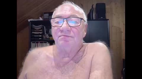 asusandy online show from 11.15.25