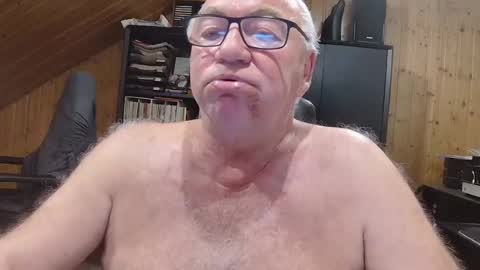 Snapshot of asusandy chatting on 06.12.26 asusandy online show from 06.12.26