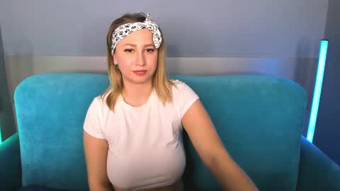 Snapshot of asyapink chatting on 03.09.25 AsyaPink online show from 03.09.25