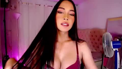 Snapshot of ate_sam chatting on 11.09.25 Sam online show from 11.09.25