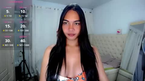 Snapshot of ate_sam chatting on 11.13.25 Sam online show from 11.13.25