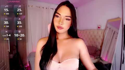 Snapshot of ate_sam chatting on 11.14.25 Sam online show from 11.14.25