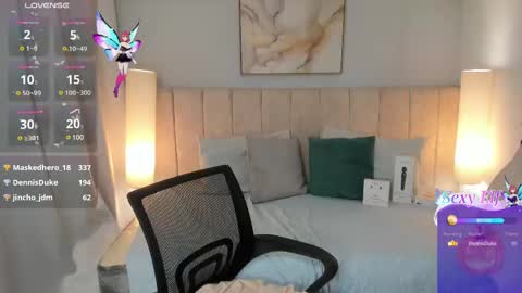 Snapshot of atena_cuteee chatting on 03.08.25 sofia online show from 03.08.25