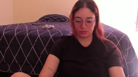Snapshot of atenas__05 chatting on 05.17.26 atenas online show from 05.17.26