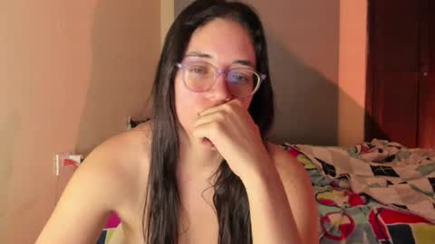 Snapshot of atenas__05 chatting on 06.10.26 atenas online show from 06.10.26