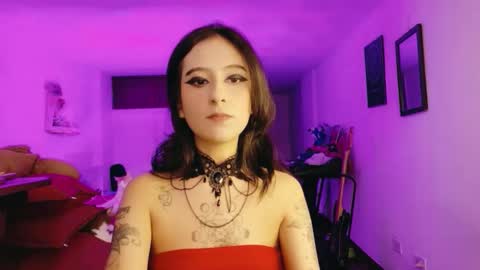 Snapshot of atenea_dragon__ chatting on 01.05.26 Atenea online show from 01.05.26