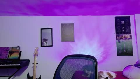 Snapshot of atenea_dragon__ chatting on 01.15.26 Atenea online show from 01.15.26