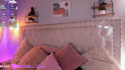 Snapshot of atenea_klett_ chatting on 07.16.26 ATENEA online show from 07.16.26