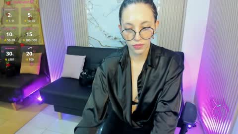 Snapshot of athenaa_tay chatting on 05.25.26 Atenea online show from 05.25.26
