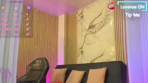 Snapshot of athenaa_tay chatting on 06.05.26 Atenea online show from 06.05.26