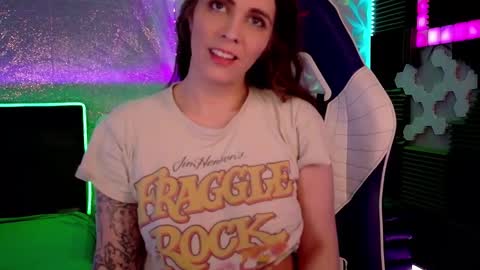 Athena Autumn online show from 11.29.25