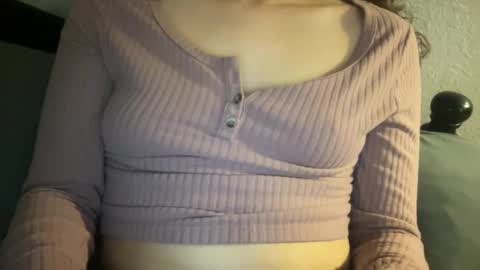 Snapshot of athenagirl69 chatting on 01.08.25 athenagirl69 online show from 01.08.25