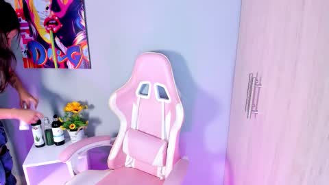 Snapshot of athenea__fox chatting on 12.02.25 athenea__fox online show from 12.02.25