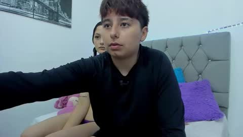 Snapshot of athenea_zuleinys chatting on 12.05.25 athenea_zuleinys online show from 12.05.25