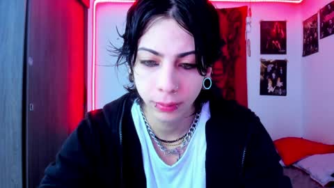 Snapshot of atheneoo_ chatting on 01.04.25 athenauwu online show from 01.04.25