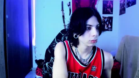 Snapshot of atheneoo_ chatting on 02.19.25 athenauwu online show from 02.19.25