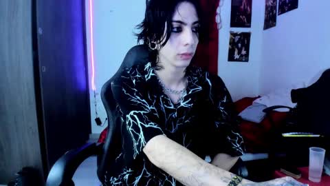 Snapshot of atheneoo_ chatting on 02.23.25 athenauwu online show from 02.23.25