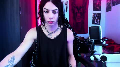 Snapshot of atheneoo_ chatting on 11.10.25 athenauwu online show from 11.10.25