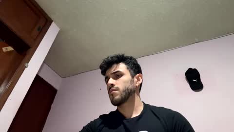 Snapshot of athlete_boy22 chatting on 10.19.25 Atlas online show from 10.19.25