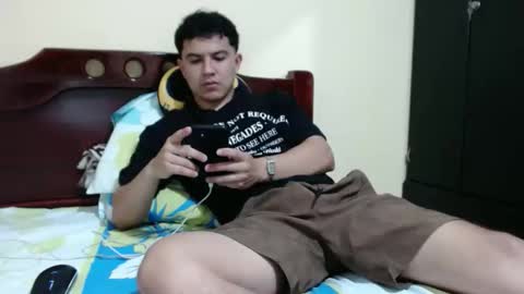 Robin online show from 05.11.26