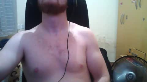 Snapshot of athleticboyy chatting on 01.22.25 Paul Van online show from 01.22.25