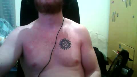 Snapshot of athleticboyy chatting on 10.22.25 Paul Van online show from 10.22.25