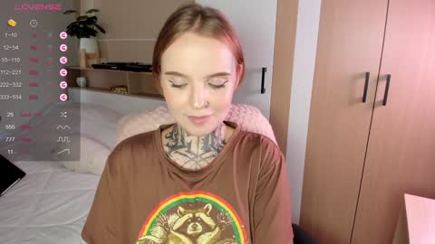 Snapshot of atomic_ketchup chatting on 02.04.25 online every day between 10am-23pm online show from 02.04.25