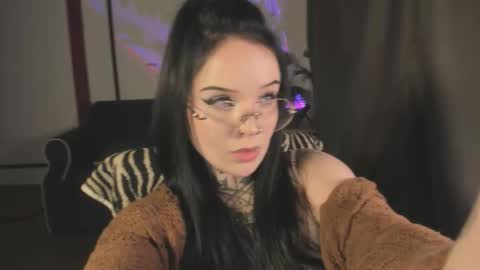 Snapshot of atomic_ketchup chatting on 10.14.25 online every day between 10am-23pm online show from 10.14.25