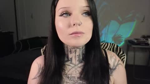 Snapshot of atomic_ketchup chatting on 11.05.25 online every day between 10am-23pm online show from 11.05.25