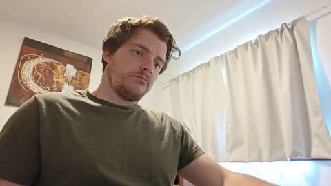 Snapshot of atomicoliver chatting on 01.20.25 atomicoliver online show from 01.20.25