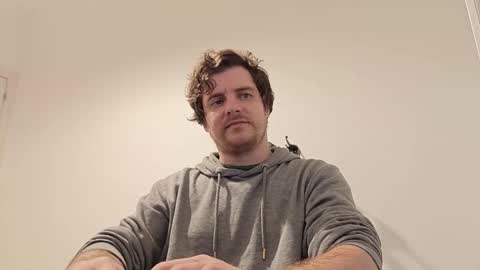 Snapshot of atomicoliver chatting on 10.01.25 atomicoliver online show from 10.01.25