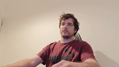 Snapshot of atomicoliver chatting on 10.14.25 atomicoliver online show from 10.14.25