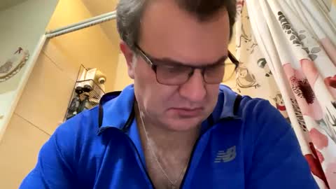 Snapshot of atozzzz chatting on 11.12.25 atozzzz online show from 11.12.25