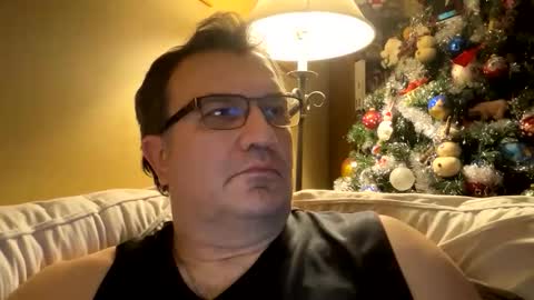 Snapshot of atozzzz chatting on 11.28.25 atozzzz online show from 11.28.25